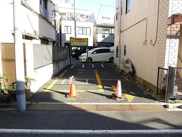 現地 台東区入谷2丁目、第二塩田車庫の写真です。