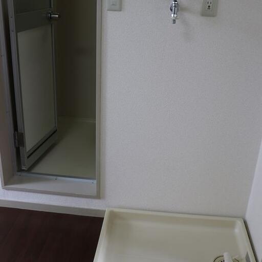 防水パン 室内に洗濯機置場あります