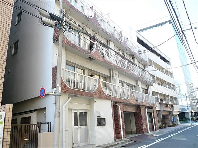 上野駅徒歩圏の１人暮らし向けマンションです。銀座線や日比谷線も徒歩１０分圏内にあり、利便性も良好！