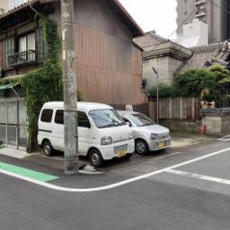 蓮乗寺駐車場D 銀座線稲荷町駅まで徒歩3分の好立地☆
平置き駐車場ですので楽々入庫可能です!
マイクロカーなど小さい車はとてもお得に借りられますー!
