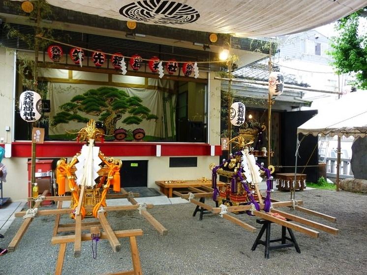 矢先稲荷神社のお神輿です。